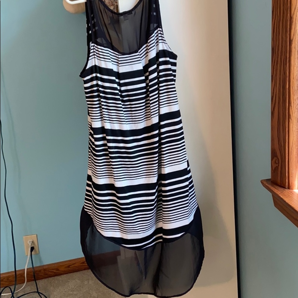 High-Low Tank Top 🖤 - Picture 3 of 3